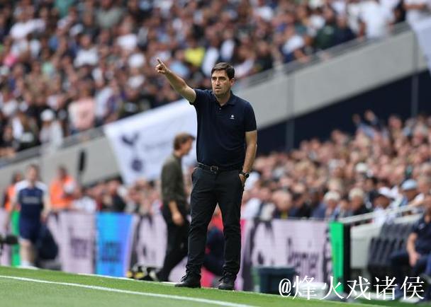 伊劳拉:双方进攻明显强于防守,最后我们错失两次绝好机会 伊劳拉:双方进攻明显强于防守,最后我们错失两次绝好机会