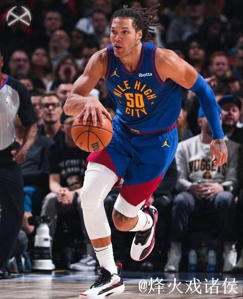 约基奇半场高效15+5+6,三分精准射中两球贡献全能数据 约基奇半场高效15+5+6,三分精准射中两球贡献全能数据